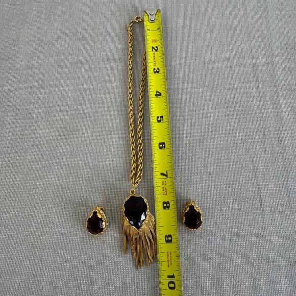 Amethyst color necklace and earrings - Picture 12 of 12